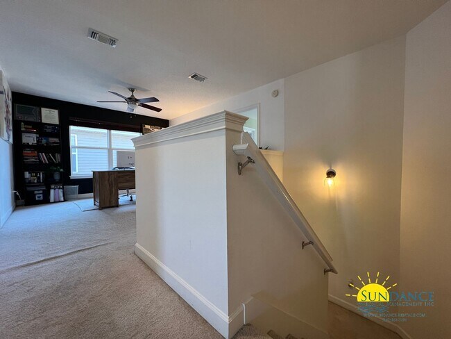 Building Photo - Impeccable 3 Bedroom Home in Shalimar!