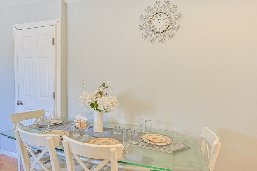 Building Photo - 35 Butternut Ln