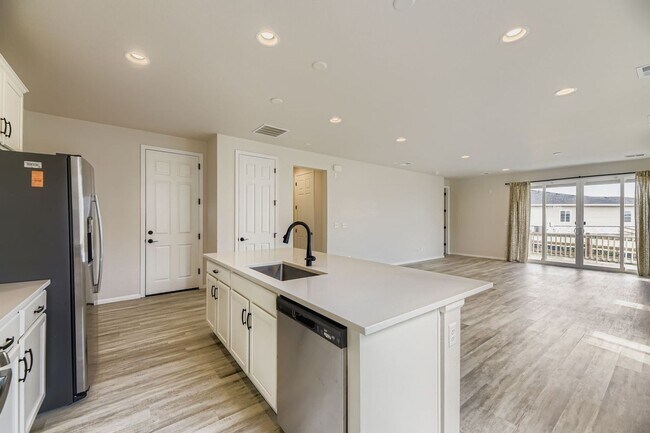 Building Photo - Beautiful 4-Bedroom Ranch Home in highly s...