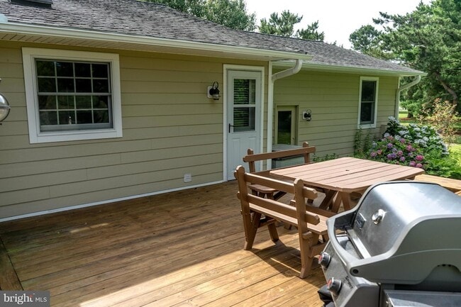 Building Photo - 206 Prospect Bay Dr W