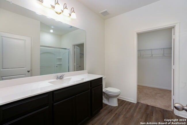 Building Photo - Modern Move-In Ready Home Near Lackland AFB | Pool, Park & Prime Location!