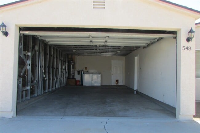 Building Photo - 548 Ramar Rd