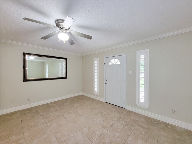 Building Photo - 25723 Glen Loch Dr