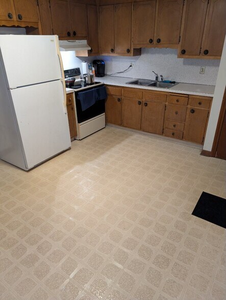 Building Photo - 83 Shawn Dr