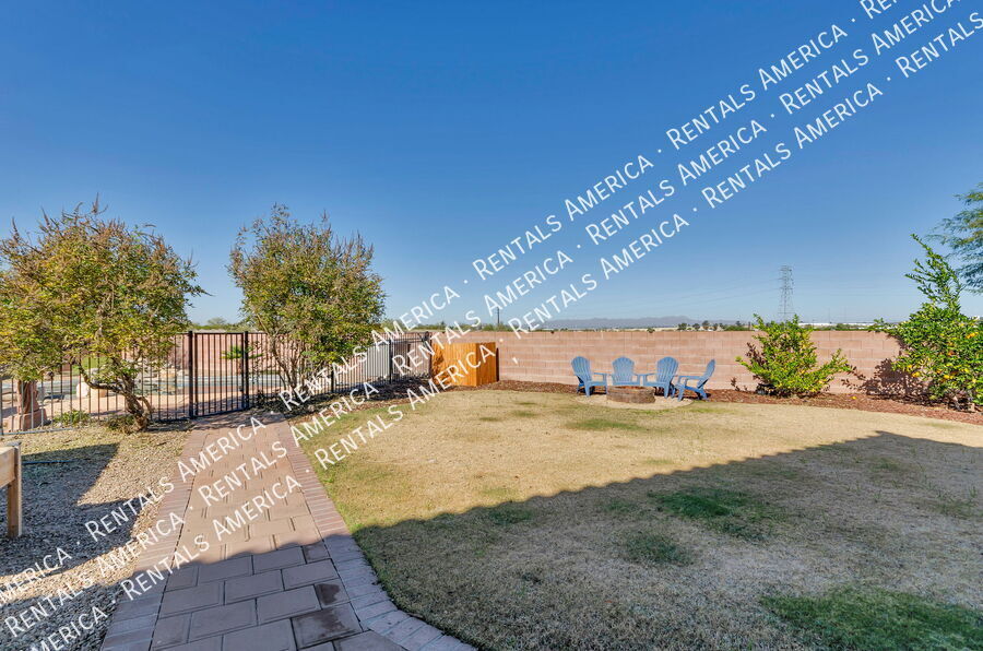 Building Photo - 2076 Silver Grass Pl