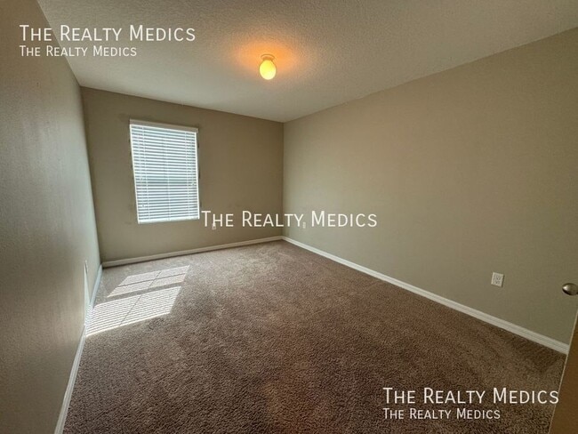 Building Photo - 2327 Ashberry Ridge Dr