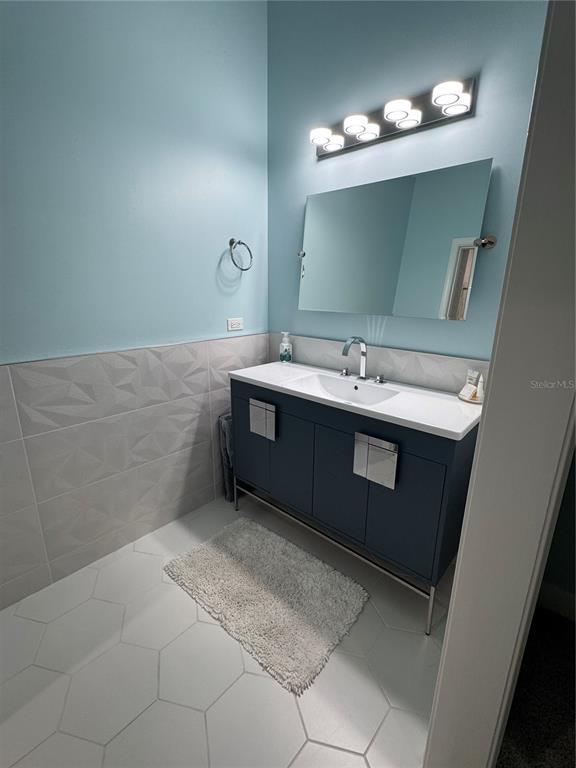 Building Photo - 200 Ocean Crest Dr