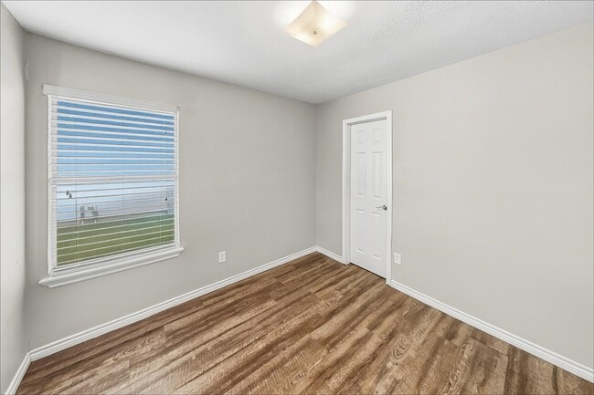 Building Photo - 13319 Ambrosa Dr