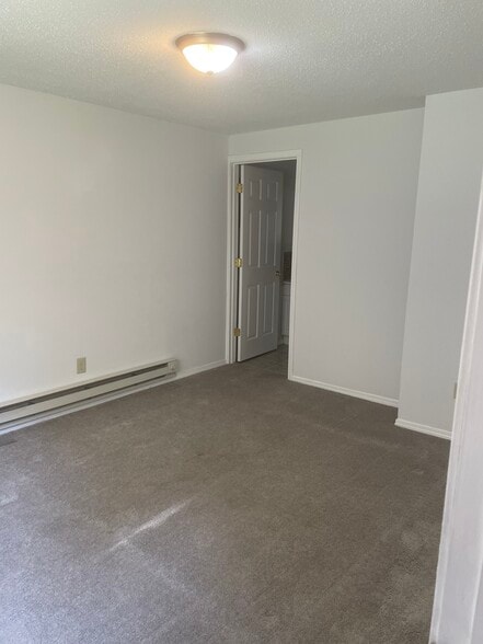 Building Photo - 398 Pinetree Ridge Ln