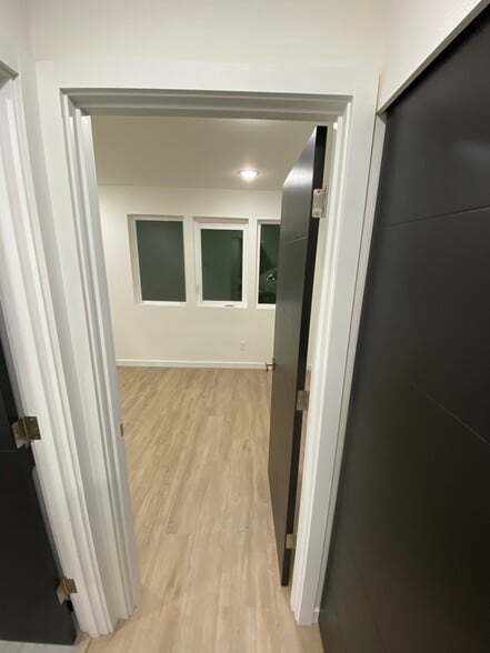 Building Photo - 2609 S Judkins St