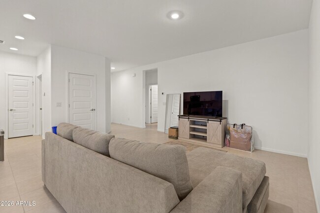 Building Photo - 3065 E Riding Boot Wy