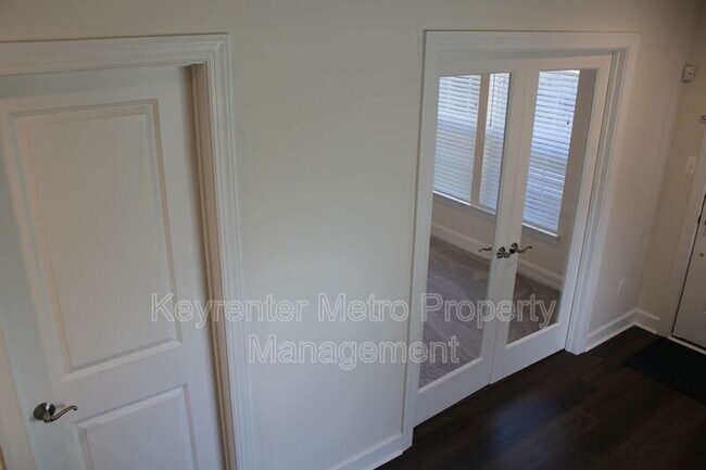 Building Photo - 2736 Pinebrook Rd