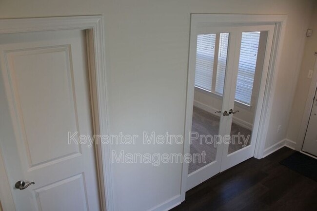 Building Photo - 2736 Pinebrook Rd