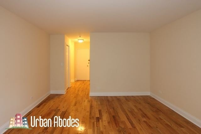 Building Photo - 555 W Arlington Pl