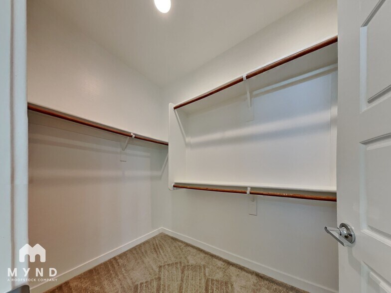 Building Photo - 19353 W Elm St