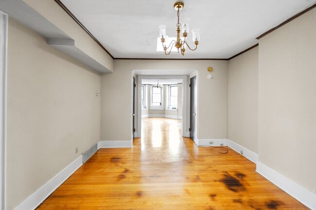 Building Photo - 1107 E Genesee St