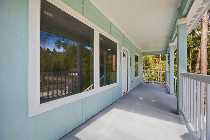 Building Photo - 1915 Ross Ave