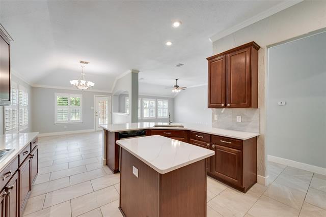 Building Photo - 5218 Hopewell Dr