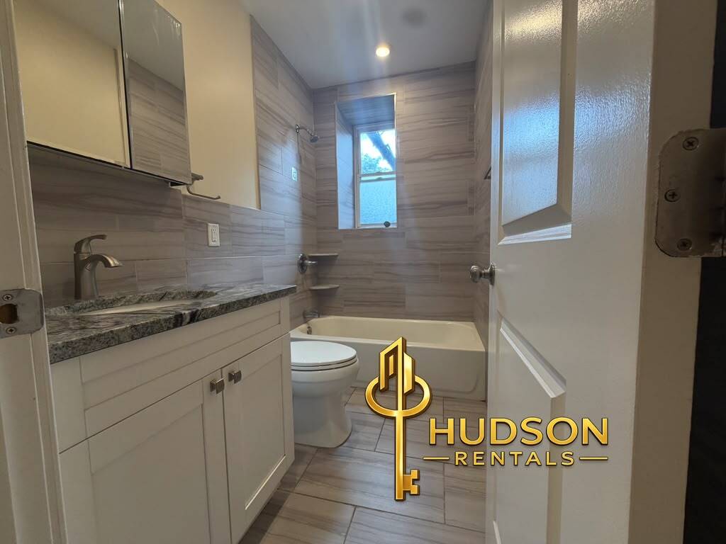 64 Sherman Pl 27 - 70 Sherman Pl