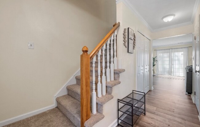 Building Photo - 4631 Stonebridge Ln