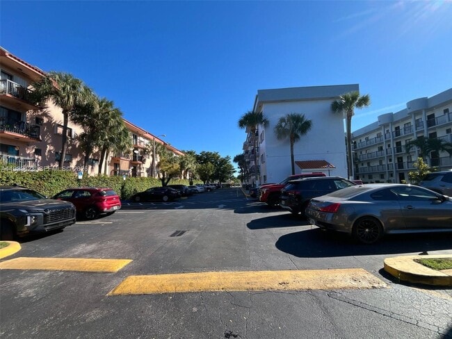 Building Photo - 5300 W 21st Ct