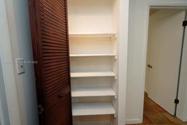 Building Photo - 15402 SW 85th Terrace