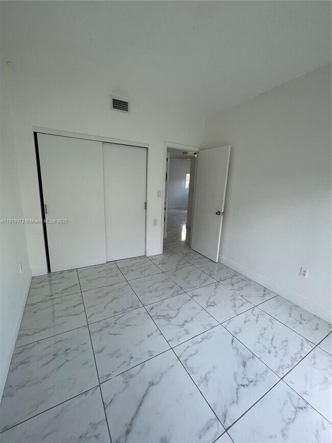 Building Photo - 15699 SW 73rd Cir Terrace