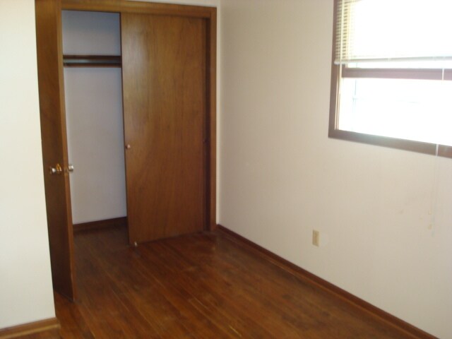 Building Photo - 2308 Mayflower Ave