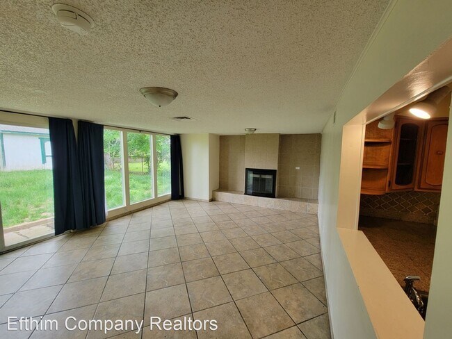 Building Photo - 3 br, 1 bath House - 9447 Minerva Ave.