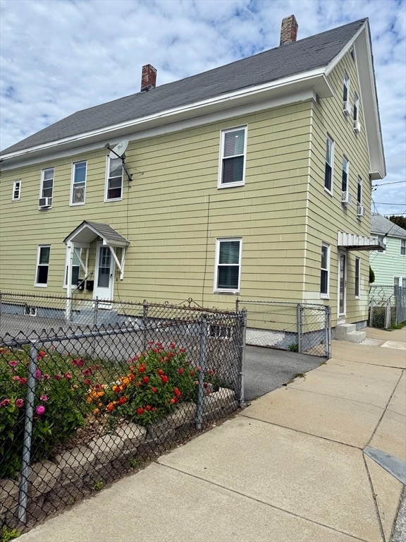 Primary Photo - 9 Newhall St