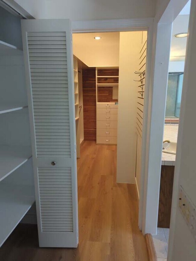 Building Photo - Beautiful and Spacious 4 Bed, 3 Bath Home ...
