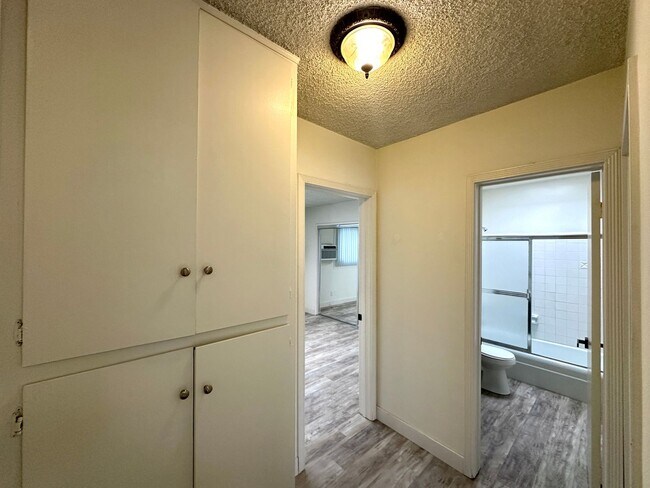 Building Photo - 12117 Pacific Ave