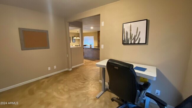 Building Photo - 6823 W Union Hills Dr