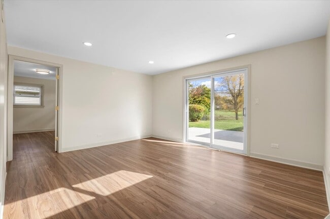 Building Photo - 3604 Owl Dr