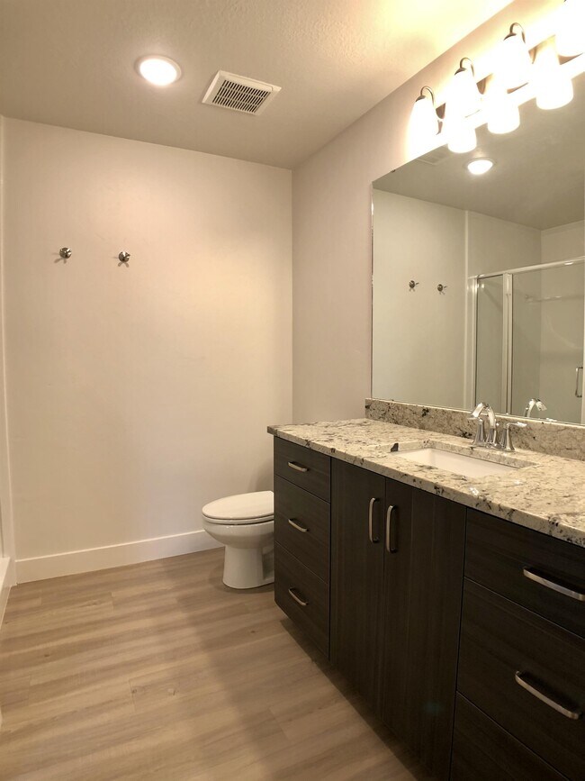 Building Photo - 433 S 1400 E