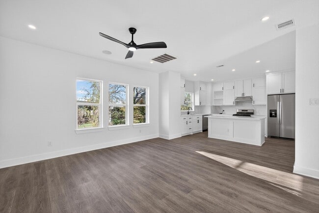 Building Photo - 3411 Nance St