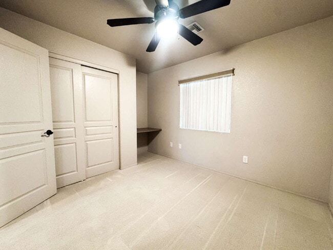 Building Photo - "3-Bed, 2-Bath Retreat in Estrella, Mesa Del Sol!"