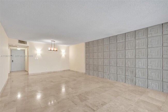 Building Photo - 18151 NE 31st Ct