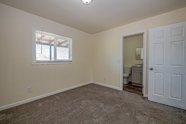 Building Photo - 2152 Calle Mesa Verde