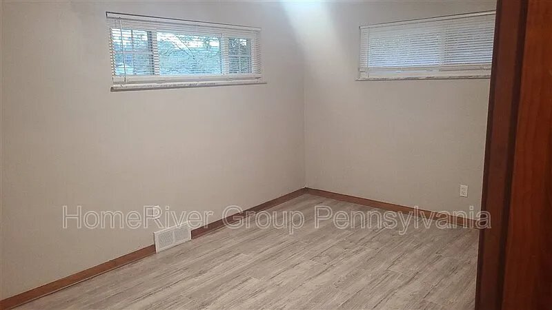 Building Photo - 215 Boston Hollow Rd