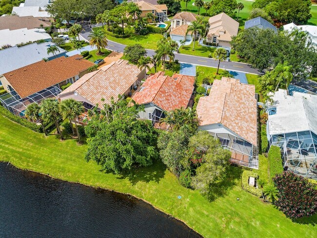 Building Photo - 6866 Briarlake Cir