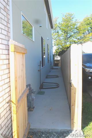 Building Photo - 4535 S Acoma St