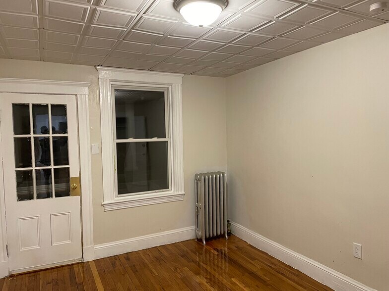 Building Photo - 255 Vine St