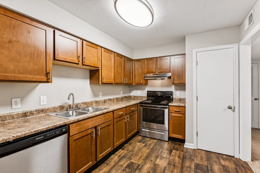 Building Photo - Ashford Place Apartments