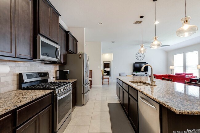 Building Photo - 8626 Pardner Ranch