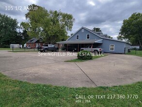 Building Photo - 105 1/2 Aarup-