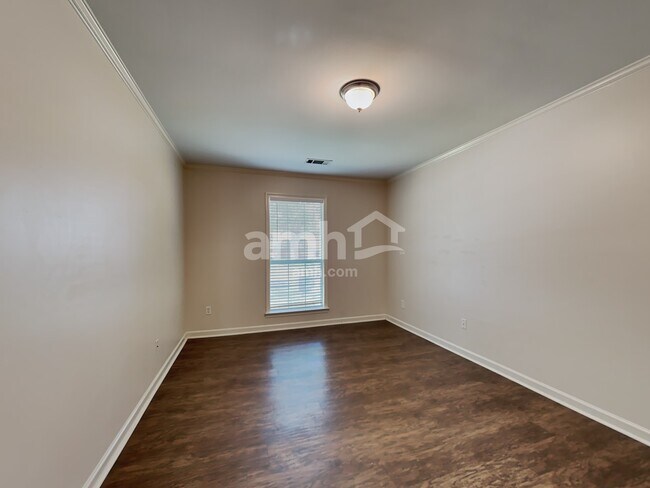 Building Photo - 6625 Laurel Valley Dr