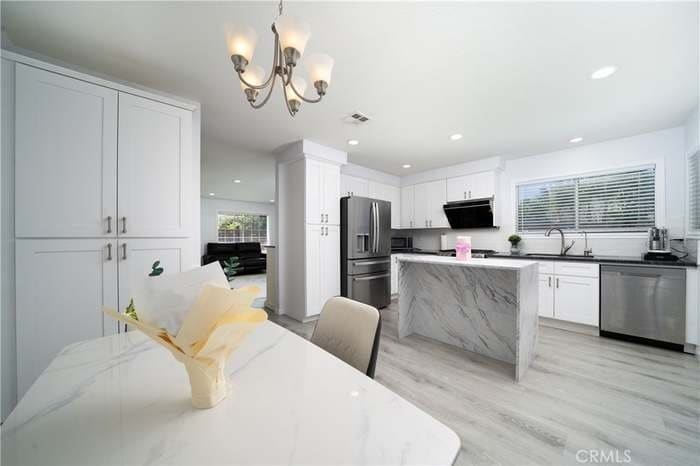 Building Photo - 3986 Valle Vista Dr