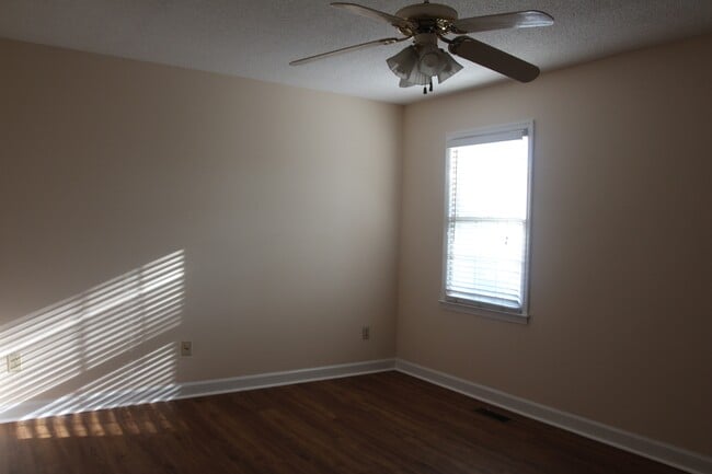 Building Photo - 2516 Elton St