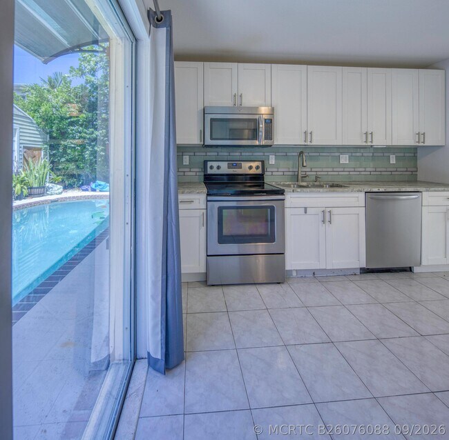 Building Photo - 216 Ocean Breeze